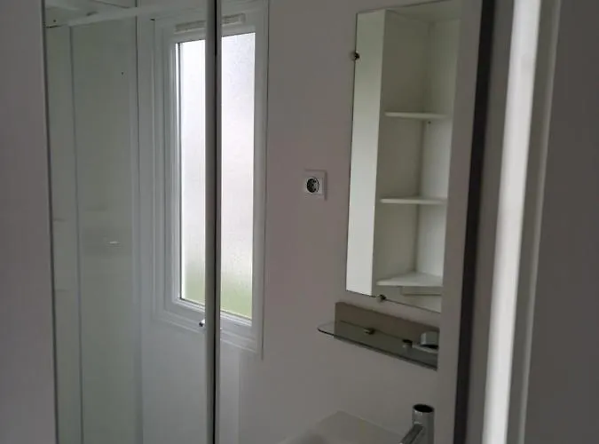 キャンプ場 Oos Heem Montenau