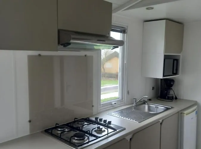 キャンプ場 Oos Heem Montenau