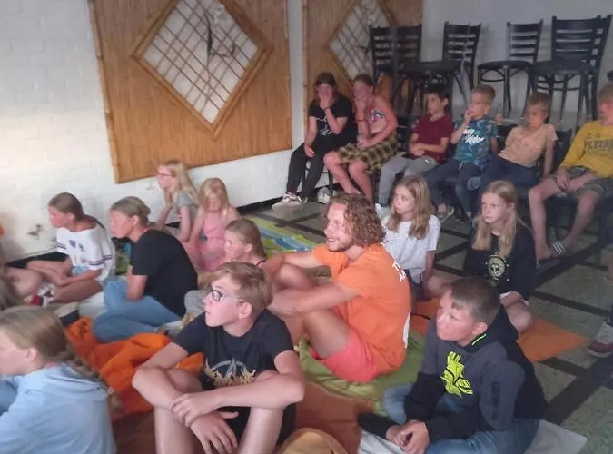 Oos Heem キャンプ場 3*